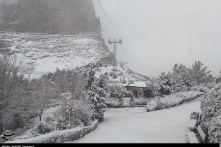 آماده‌باش کلیه دستگاه‌های امدادی و خدمات‌رسان در اصفهان/کاهش دمای 12 درجه‌ای