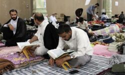 اعتکاف زنجان به اوج رسید؛ تکمیل ظرفیت 15 هزار نفری