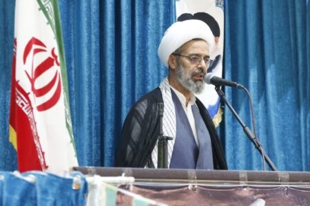 امام جمعه بجنورد: تسلیم در برابر دشمن، هزینه‌ای سنگین‌تر از مقاومت دارد