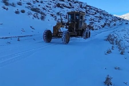 بیش از 9 هزار کیلومتر از محورهای مواصلاتی اصفهان برف‌روبی شد
