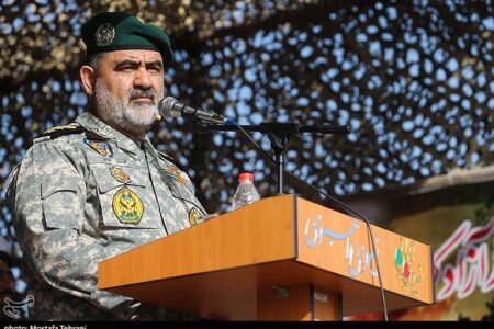 دریادار ایرانی: ایمان و وحدت مردم ستون اصلی اقتدار ایران است