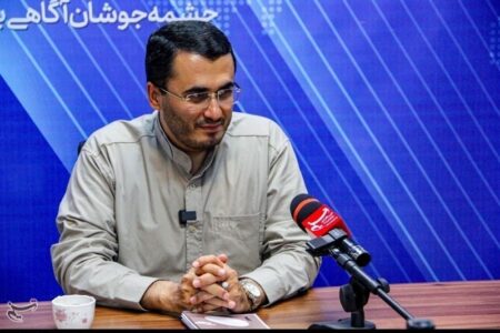 متفکر آزاد: تداوم چرخه رفتارهای ناشاسیت در ورزشگاه‌ها قابل تحمل نیست