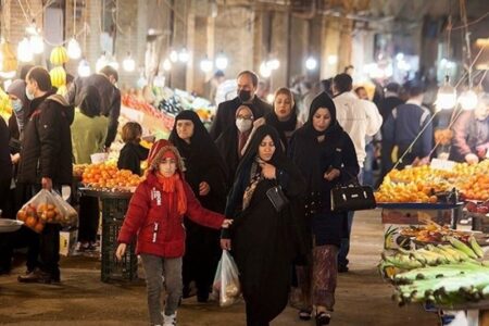 گزارش میدانی تسنیم از بازار شب چله/ یلدا هم لوکس شد/ گرانی خانواده‌ها را هم کوچک کرد
