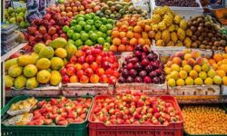 گزارش میدانی تسنیم از بازار میوه/ خانواده‌ها در حسرت پرتقال و سیب/ میوه هم کالای لوکس شد