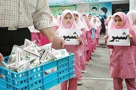 یادداشت| چه کسی درباره شیر مدارس ایلام حقیقت را می‌گوید؟