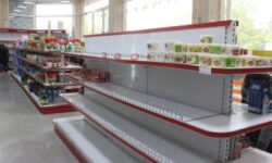 بازار روغن روی لبه تیغ