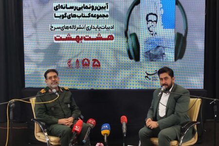 باید به شهید سلیمانی به شکل مکتب، راه و مدرسه نگاه کرد