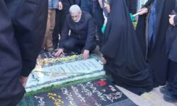 حضور سردار قاآنی در گلزار شهدای کرمان