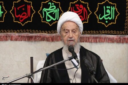 مشکلات معیشتی مردم با اقدام عملی حل می‌شود/ مسئولان با مردم گفتگو کنند