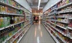 نخستین قشر آسیب دیده از اغتشاشات، اصناف هستند