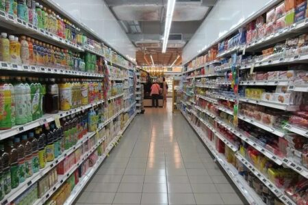 نخستین قشر آسیب دیده از اغتشاشات، اصناف هستند