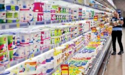 گزارش میدانی تسنیم| لبنیات هم کا‌لای لوکس شد‌/‌ شیر هم از سفره مردم پرید!