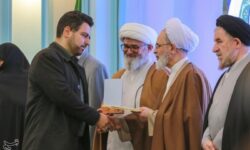 تجلیل از مهدی یاوران در همایش دکترین مهدویت