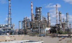 تولید روزانه 4 میلیون لیتر گازوئیل یورو 5 در پالایشگاه شیراز کلید خورد