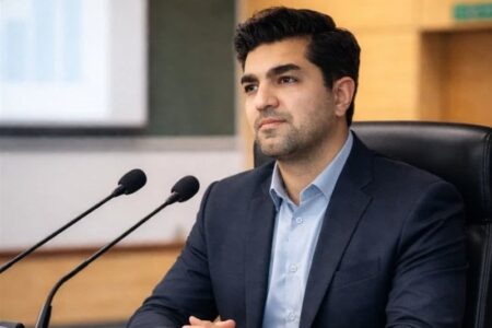 حوزه علمیه و ضرورت راهبردیِ نهضت روایت در آینده‌سازی تمدنی