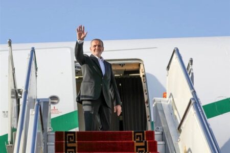 رئیس‌‌جمهور وارد لرستان شد