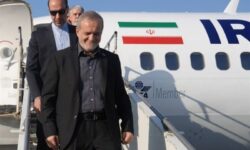 رئیس‌جمهور وارد مشهد شد