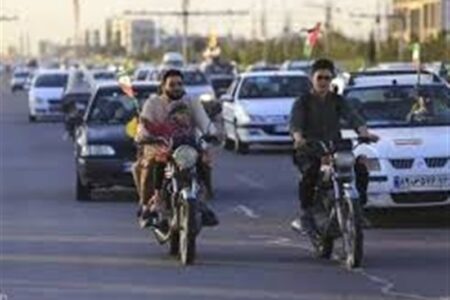 رژه خودرویی و موتوری در حمایت از سپاه