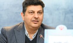 سمیع‌زاده: مراکز تخصصی شنا به چه حقی از مربیان به اجبار پول می‌گیرند؟‌