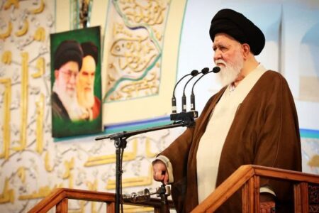 مذاکره سیاست بازی آمریکاست/مقتدرانه و عزتمندانه در مسیر دیپلماسی