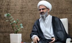 نگاه فراگیر شرط حل معضلات است