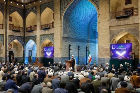 هدف دشمنی‌ها با انقلاب اسلامی خاموش کردن نور قرآن در دنیاست