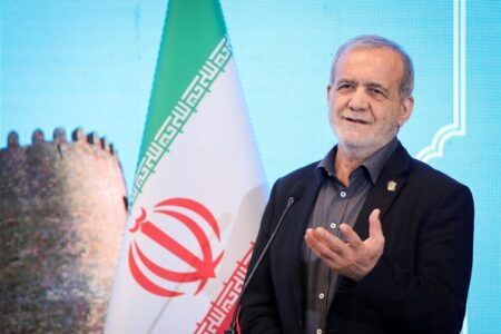 پزشکیان: چشم‌انداز خوبی از مذاکرات می‌بینیم؛ اقتصاد را شکوفا می‌کنیم