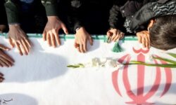 چاقوی اغتشاش‌گران بر قلب شهید حسینی