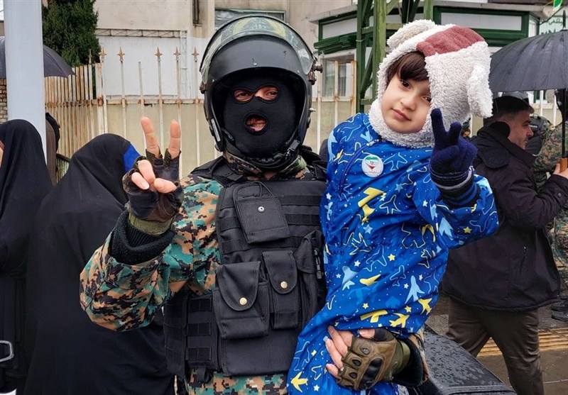 گیلان یکپارچه در 22 بهمن؛ سرمای استخوان‌سوز تسلیمِ اراده‌ آتشین مردم