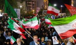 اجتماع شبانه بیست و پنجمین شب بوشهری‌ها در میدان امام