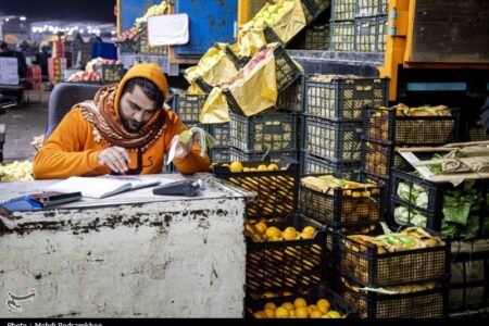 بازدید صبحگاهی  استاندار مازندران از بازار میوه و تره‌بار چالوس