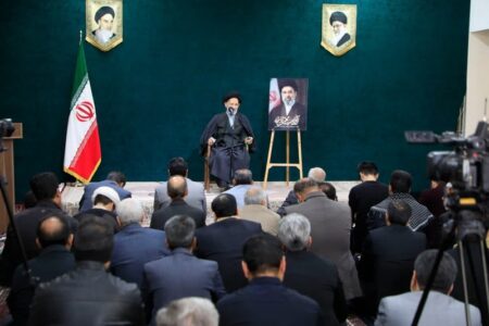 بیعت اصناف بیرجند با رهبر معظم انقلاب؛ بازار پشتیبان ولایت است