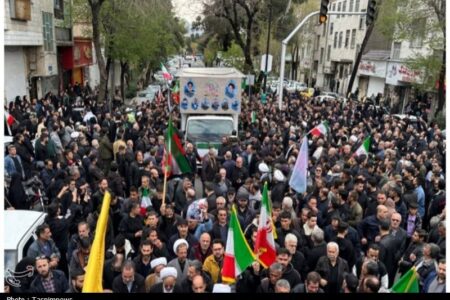 تشییع باشکوه شهدای حمله وحشیانه آمریکایی_صهیونیستی در شهر ری