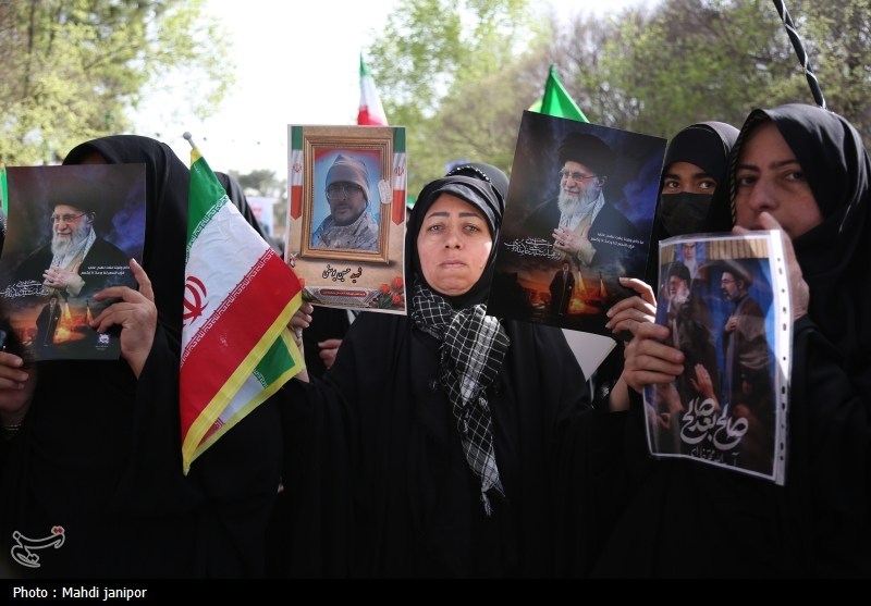 تشییع شهدای جنگ رمضان در اصفهان؛شکوه مقاومت و وفاداری