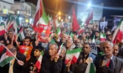 رهبر انقلاب در 4 دهه کشور را با اقتدار مدیریت کردند