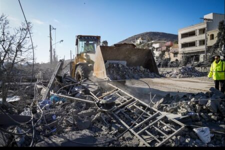 فارس میزبان خبرنگاران بین‌المللی/ روایت میدانی از تهاجم دشمن