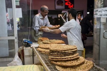 فعالیت تمامی نانوایی‌های مشهد در نوروز/هیچ کمبودی در تولید نان نداریم