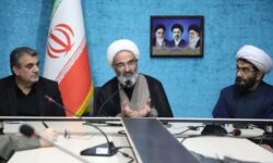 نباید در برابر جنگ روانی و تبلیغات گسترده دشمنان دچار تردید یا هراس شد