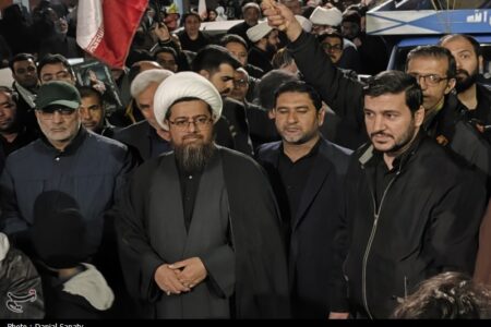 نشانه زنده بودن انقلاب اسلامی ایران موشک‌‌ باران تل‌آویو است