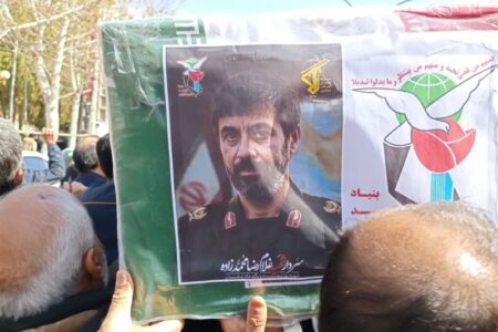 پیکر مطهر شهید جنگ رمضان در کاشمر تشییع شد