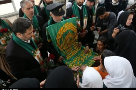 آغاز آیین‌های معنوی «زیر سایه خورشید» در پایتخت مقاومت