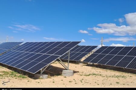 آغاز احداث نیروگاه‌های 43.5 مگاواتی خورشیدی در سیستان و بلوچستان