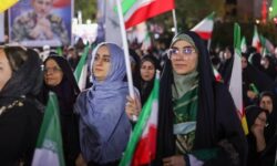 اجتماع پرشور دختران جان‌فدای ایران در بوشهر