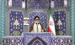امام جمعه قم: جنایتکاران را برای محاکمه پشت میز می‌کشانیم