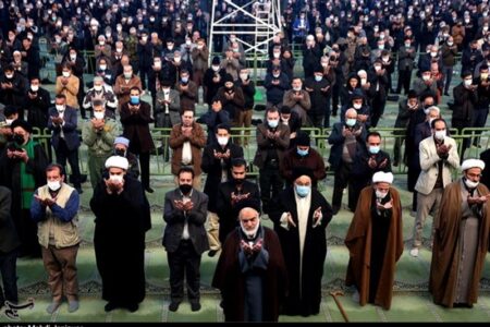 امام جمعه موقت اصفهان: عزاداری ‌حماسی مردم‌ دشمن را به زانو درآورد