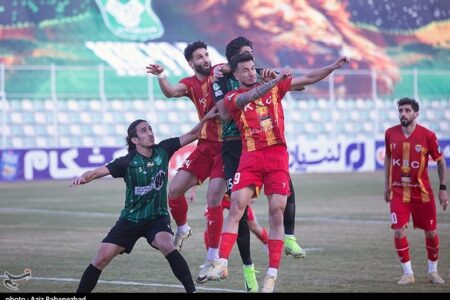 بازیکن فولاد خوزستان: حاضرم برای دفاع از کشورم اسلحه به دست بگیرم