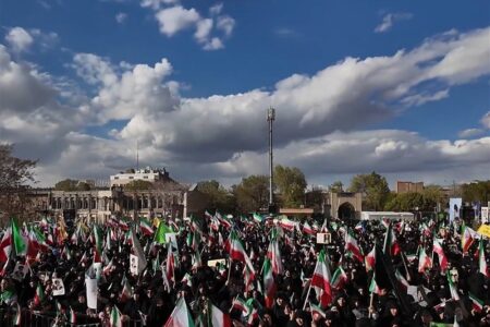 تجمع بانوان اردبیلی؛ طنین «لبیک یا زینب» در اربعین شهادت امام امت