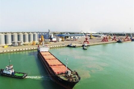 ترخیص کالا از بنادر مازندران بدون مشکل در حال انجام است