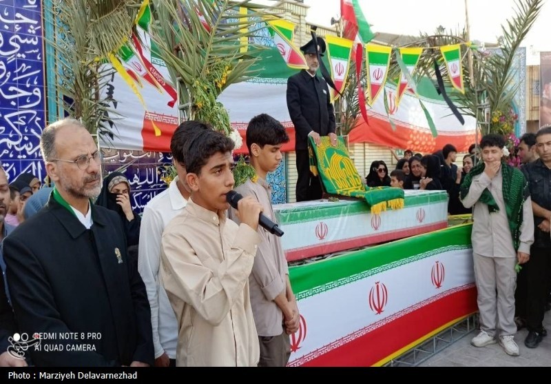 تشییع پیکر مطهر شهید امیرعلی سالاری در بندر لنگه+تصویر