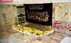 تصویر مزار سپهبد شهید موسوی در حرم مطهر حضرت معصومه(س)